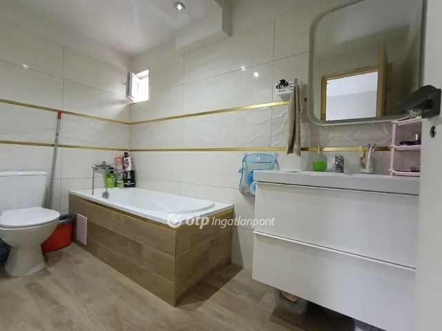 Eladó ház Érd, Parkváros 270 nm