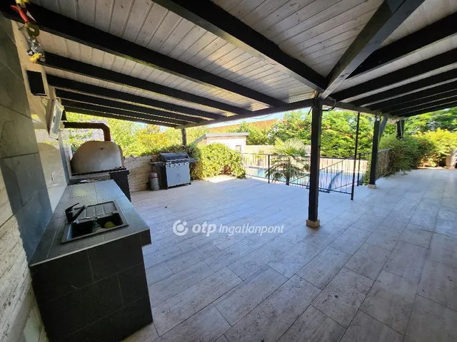 Eladó ház Érd 226 nm