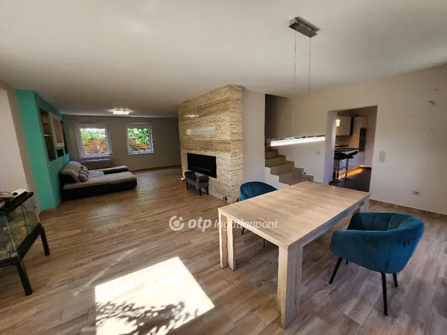 Eladó ház Érd 226 nm