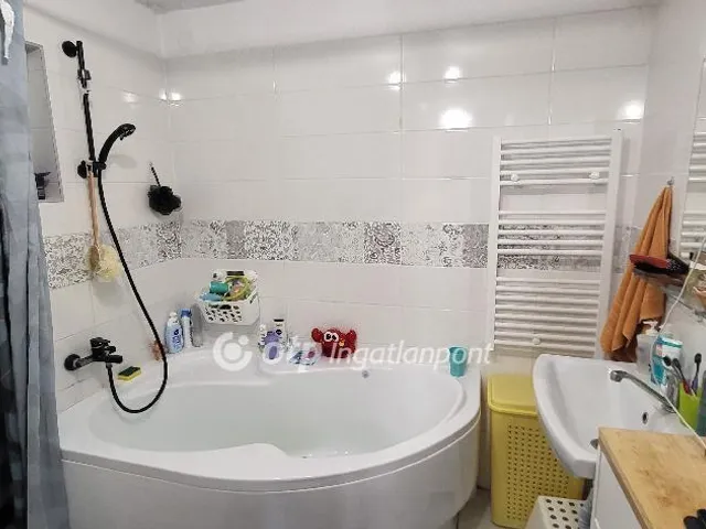 Eladó ház Budakeszi 380 nm