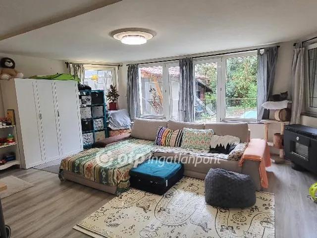 Eladó ház Budakeszi 380 nm