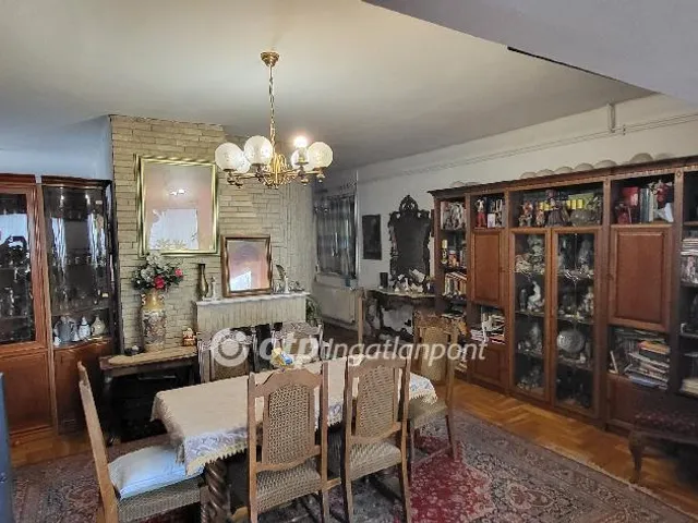 Eladó ház Budakeszi 380 nm