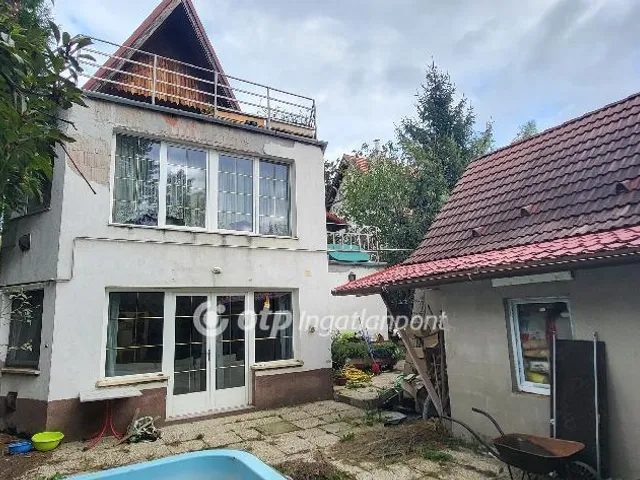 Eladó ház Budakeszi 380 nm