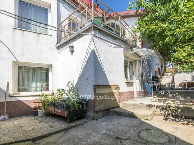 Eladó ház Budakeszi 380 nm