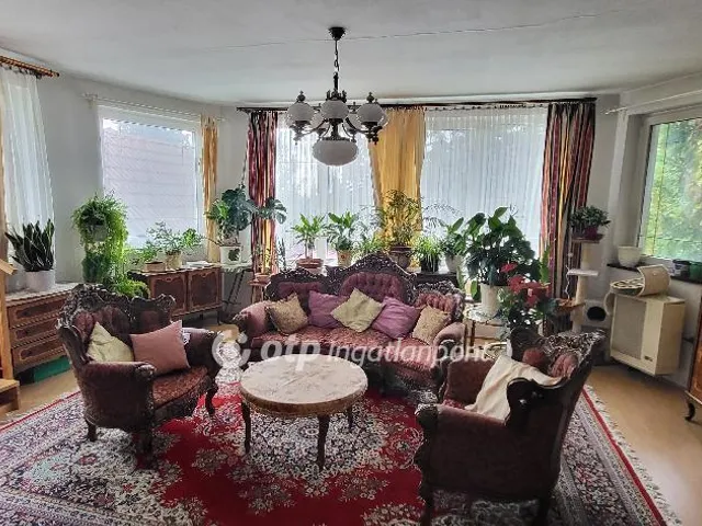 Eladó ház Budakeszi 380 nm