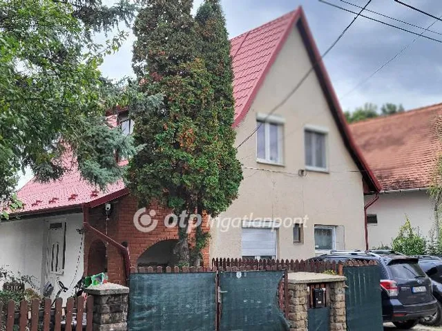 Eladó ház Budakeszi 380 nm