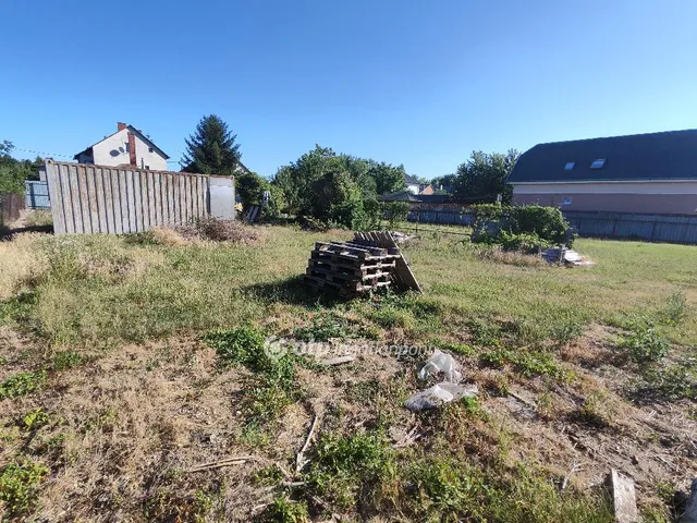 Eladó telek Érd 567 nm