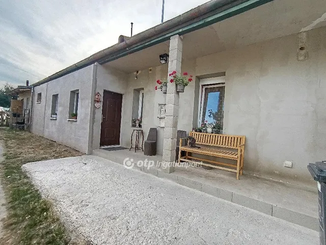 Eladó ház Sóskút 87 nm