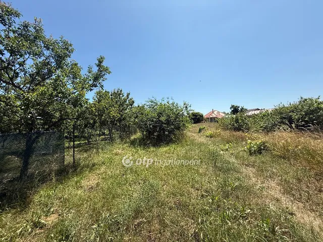 Eladó ház Naszály 60 nm
