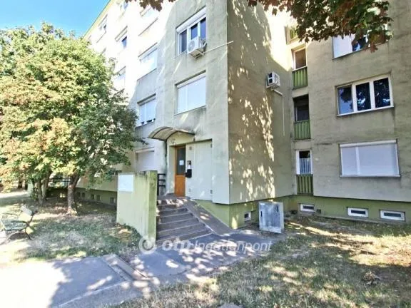 Eladó lakás Százhalombatta, Déli lakótelep 71 nm