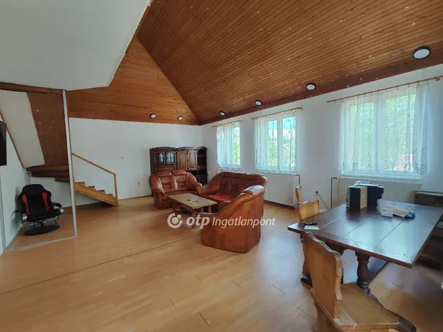 Eladó ház Érd 203 nm