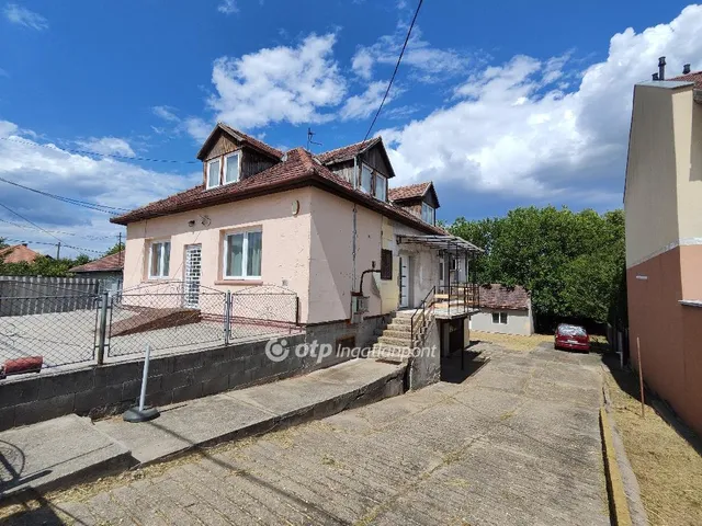 Eladó ház Érd 203 nm