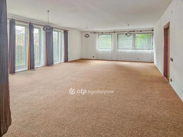 Eladó ház Székesfehérvár, Öreghegy 353 nm