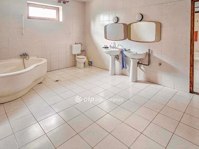 Eladó ház Székesfehérvár, Öreghegy 353 nm