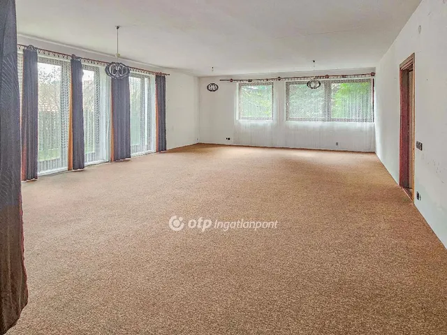 Eladó ház Székesfehérvár, Öreghegy 353 nm