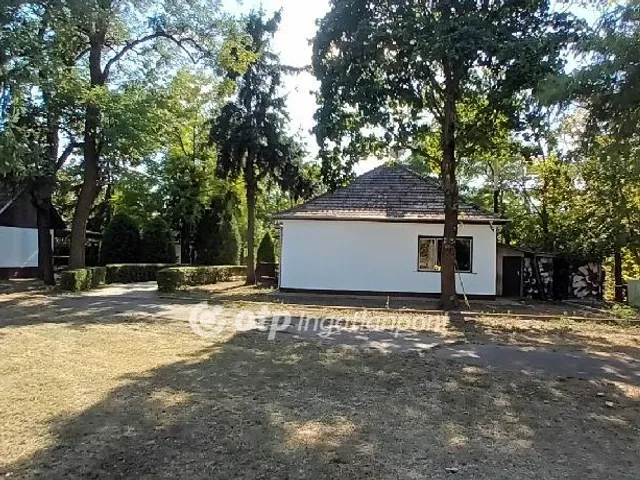 Eladó mezőgazdasági ingatlan Érd 90 nm