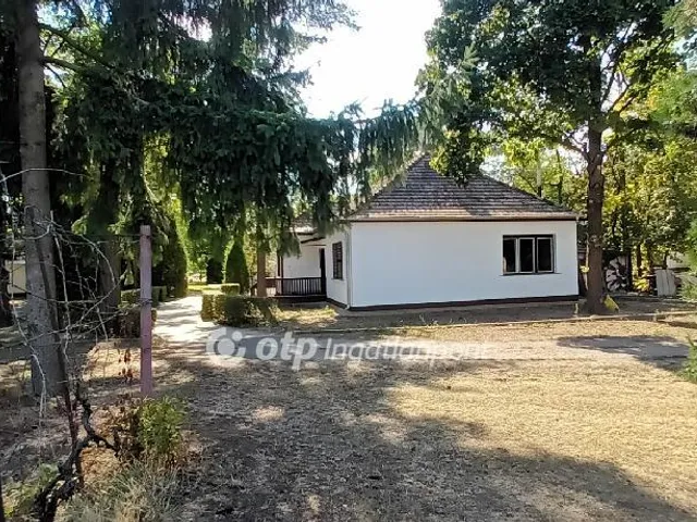 Eladó mezőgazdasági ingatlan Érd 90 nm