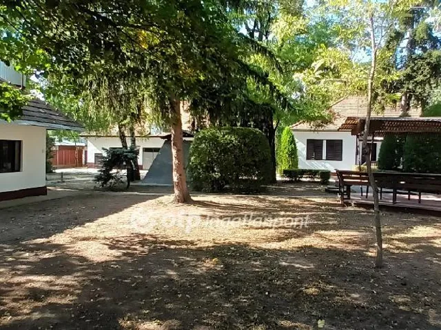 Eladó mezőgazdasági ingatlan Érd 90 nm