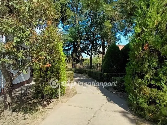 Eladó mezőgazdasági ingatlan Érd 90 nm