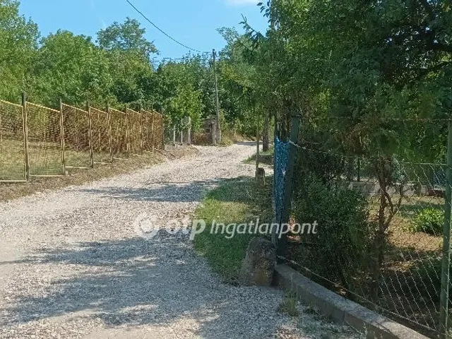 Eladó telek Budapest XI. kerület 1300 nm