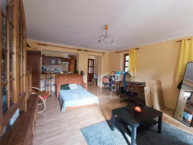 Eladó ház Vértesboglár 190 nm