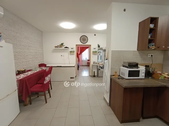 Eladó ház Sóskút 87 nm