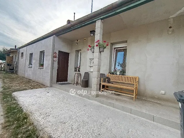 Eladó ház Sóskút 87 nm