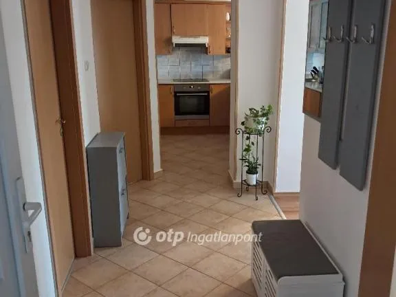 Eladó lakás Székesfehérvár 76 nm