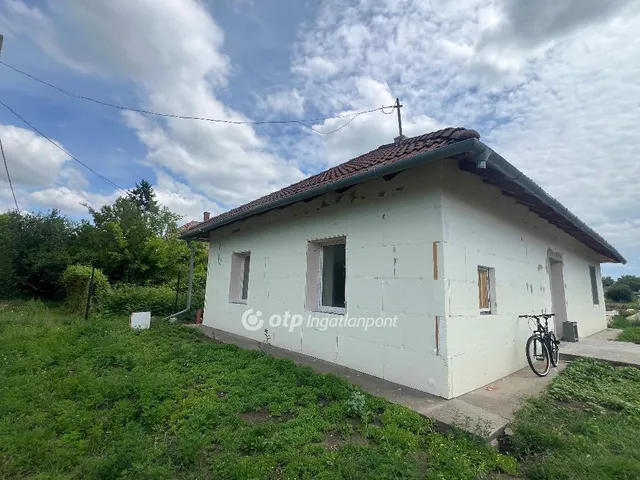Eladó ház Perkáta 85 nm