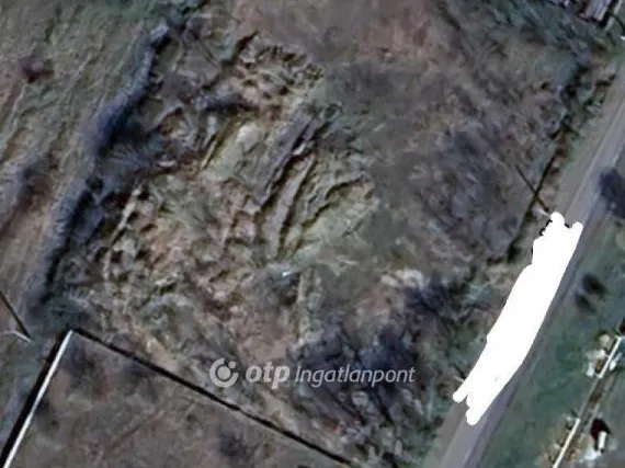 Eladó telek Kesztölc 2500 nm