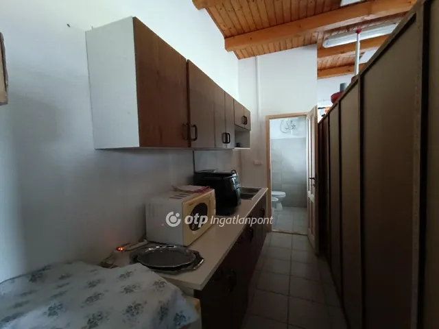 Eladó kereskedelmi és ipari ingatlan Herceghalom 393 nm