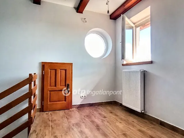 Eladó ház Ercsi 305 nm