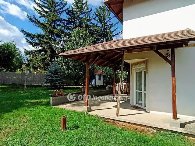 Eladó ház Ercsi 305 nm