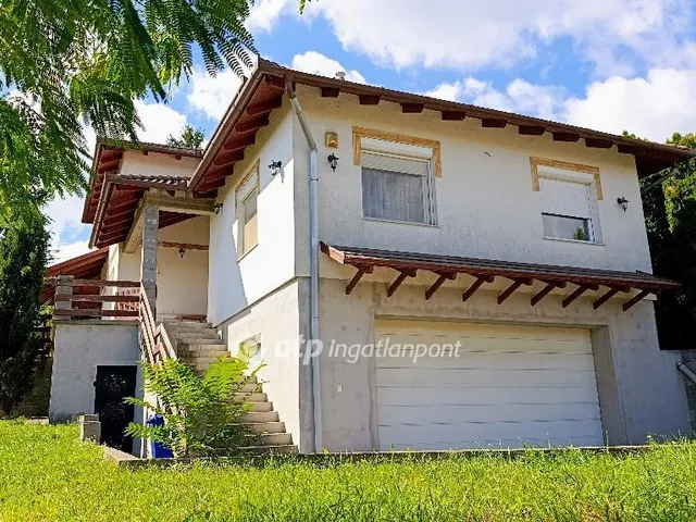 Eladó ház Ercsi 305 nm