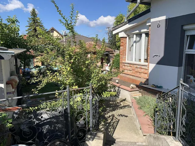 Eladó ház Érd, Parkváros 280 nm