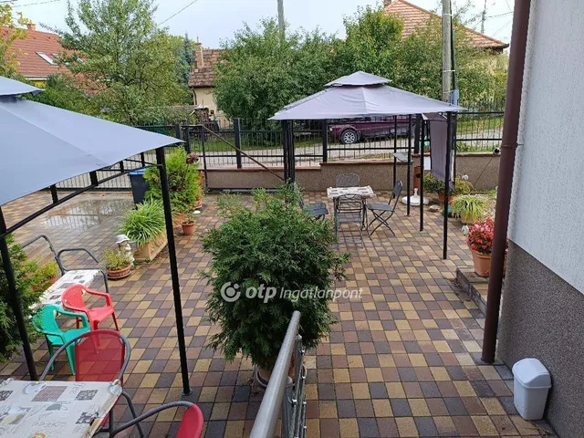 Eladó kereskedelmi és ipari ingatlan Érd 83 nm