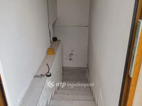 Eladó kereskedelmi és ipari ingatlan Érd 83 nm
