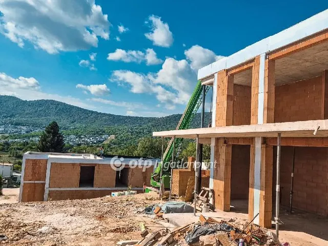 Eladó lakás Budapest III. kerület, Ürömhegy 72 nm