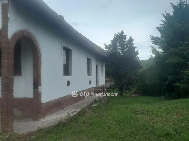 Eladó ház Tinnye 127 nm