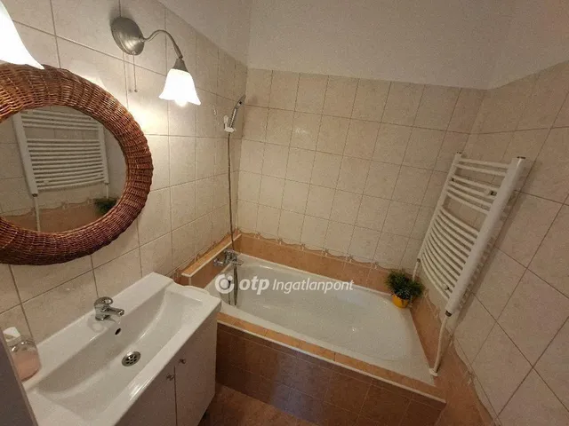 Eladó lakás Budapest XV. kerület 71 nm