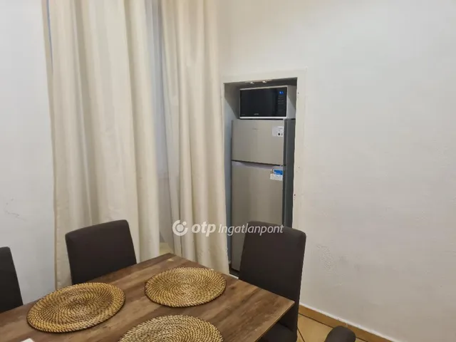 Eladó lakás Budapest V. kerület 72 nm