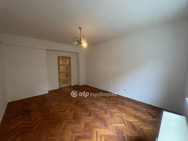 Eladó lakás Szolnok, Belváros 34 nm