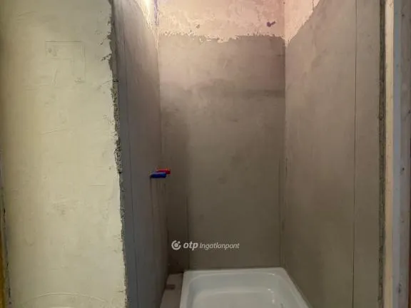 Eladó lakás Szolnok, Belváros 34 nm