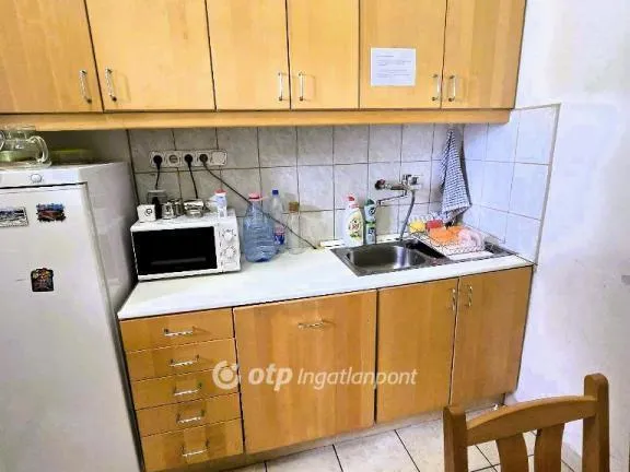 Eladó lakás Budapest VI. kerület, Nagykörúton belüli terület 106 nm
