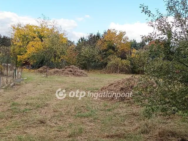 Eladó telek Martonvásár 1160 nm