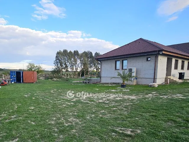 Eladó ház Tordas 135 nm