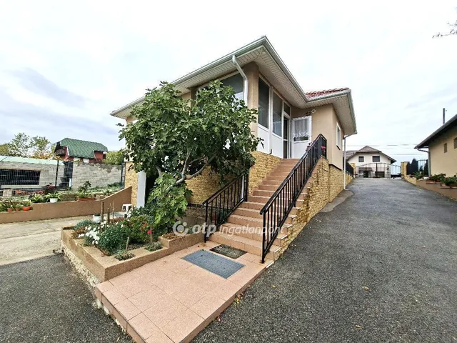 Eladó ház Martonvásár 93 nm