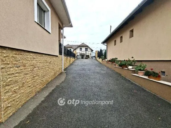 Eladó ház Martonvásár 93 nm