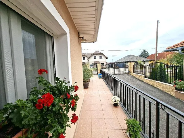 Eladó ház Martonvásár 93 nm