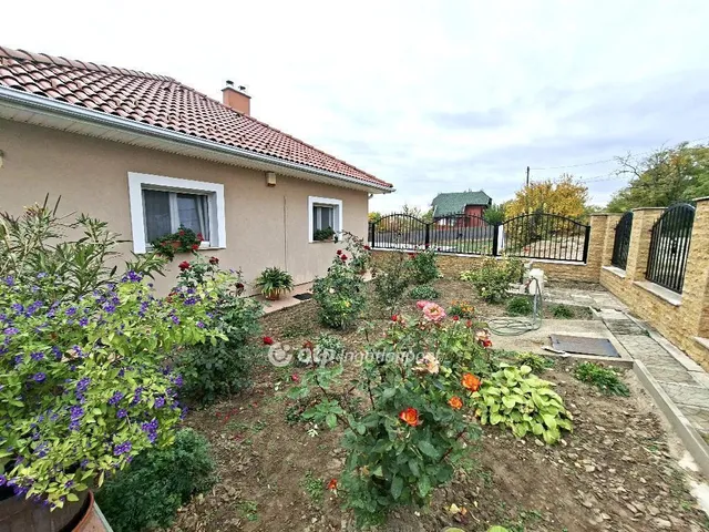 Eladó ház Martonvásár 93 nm